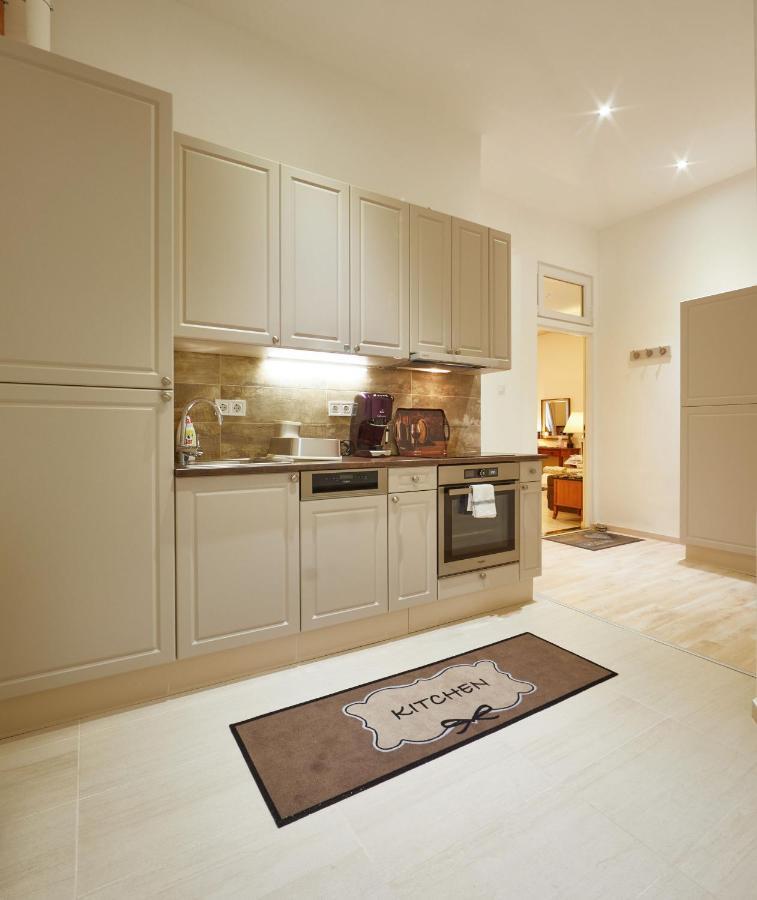 Apartamento King-Kongs Luxury Cave Budapest Exterior foto